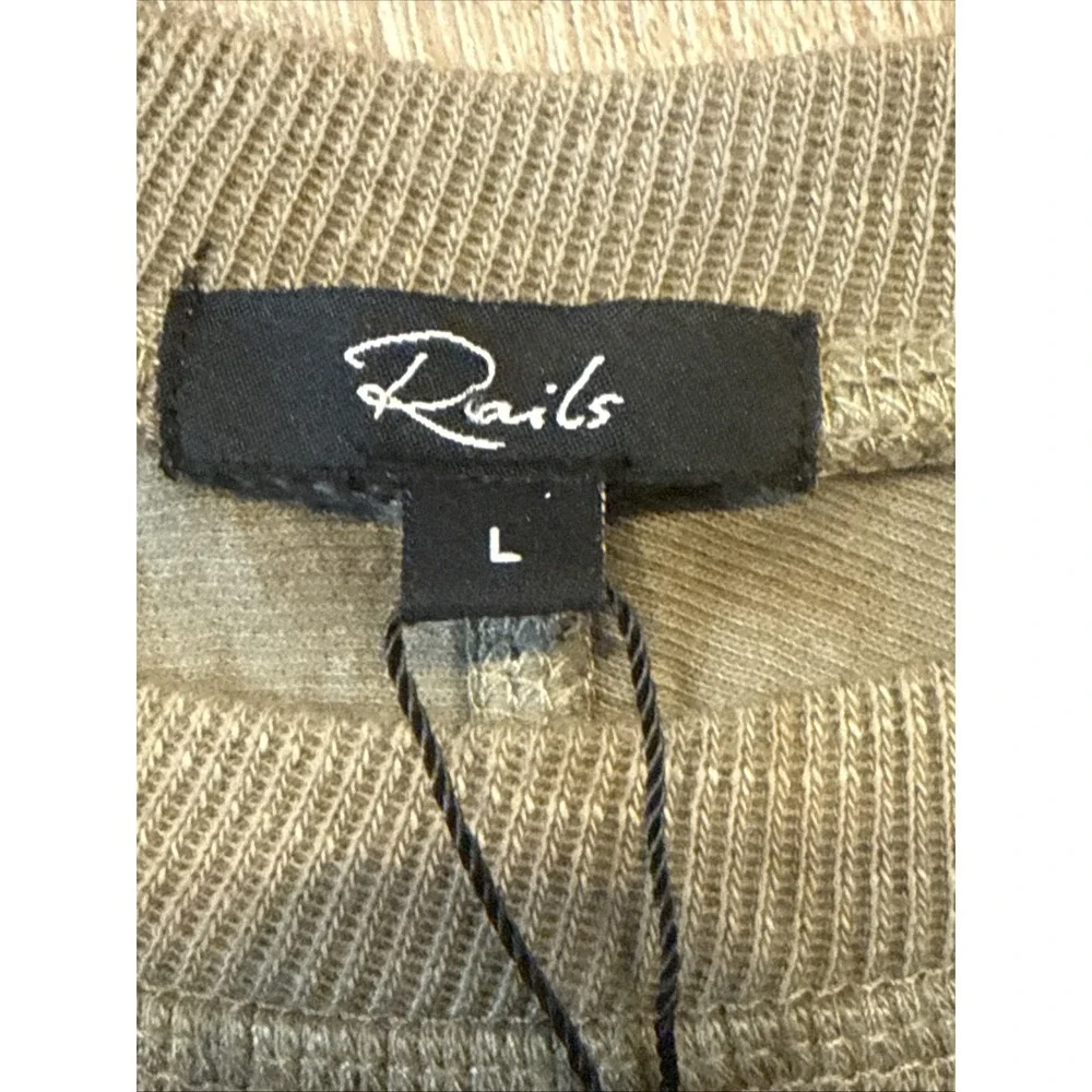 Rails rhys men